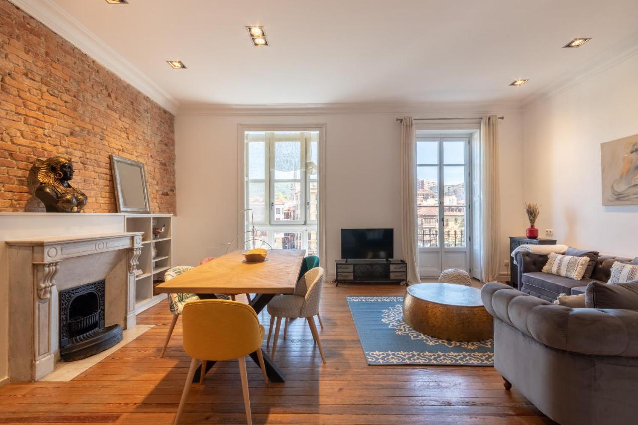 Confort Y Diseno Con Vistas Al Casco Viejo Bilbao Kültér fotó